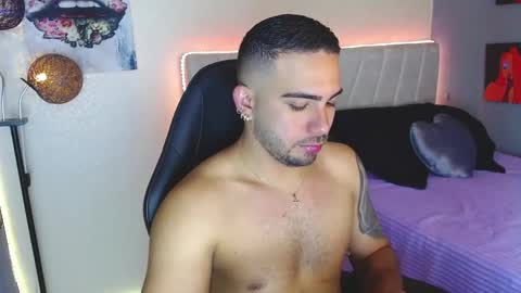 santiago_ferrerxx online show from May 2026 07:10:02 PM