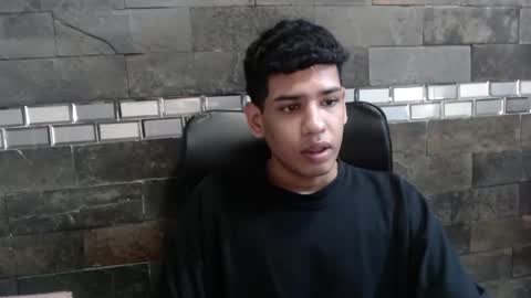 santi online show from November 2025 11:15:01 PM