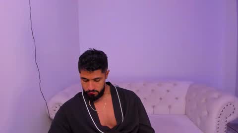 Snapshot of santiago_huntt chatting on December 2024 04:09:02 PM santiago_huntt online show from December 2024 04:09:02 PM