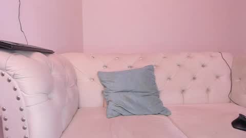 Snapshot of santiago_huntt chatting on February 2025 02:33:01 PM santiago_huntt online show from February 2025 02:33:01 PM