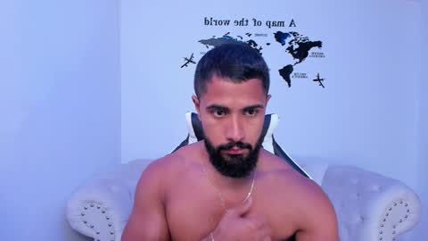 Snapshot of santiago_huntt chatting on September 2025 09:05:02 PM santiago_huntt online show from September 2025 09:05:02 PM