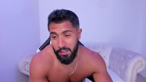 santiago_huntt online show from October 2025 08:04:02 PM