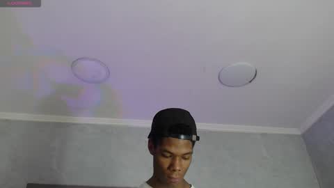 Santiiiiii  online show from March 2026 02:10:01 PM