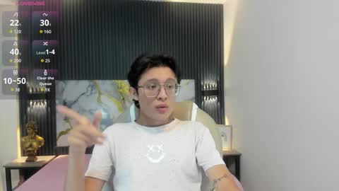 Snapshot of santiago_russo18 chatting on November 2025 01:33:01 AM santiago_russo18 online show from November 2025 01:33:01 AM