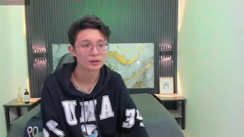 Snapshot of santiago_russo18 chatting on February 2026 07:34:02 PM santiago_russo18 online show from February 2026 07:34:02 PM