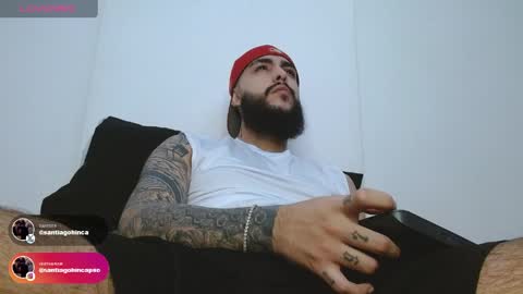 Snapshot of santiagohincapiie chatting on April 2026 02:23:02 AM Santiago Hincapiie online show from April 2026 02:23:02 AM