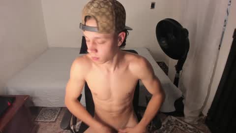 Snapshot of santiceballo chatting on December 2024 10:01:01 PM Julius Novachrono online show from December 2024 10:01:01 PM