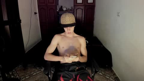 Snapshot of santiceballo chatting on March 2025 01:21:02 AM Julius Novachrono online show from March 2025 01:21:02 AM