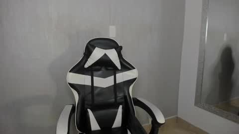 Snapshot of santiceballo chatting on October 2025 07:47:02 PM Julius Novachrono online show from October 2025 07:47:02 PM