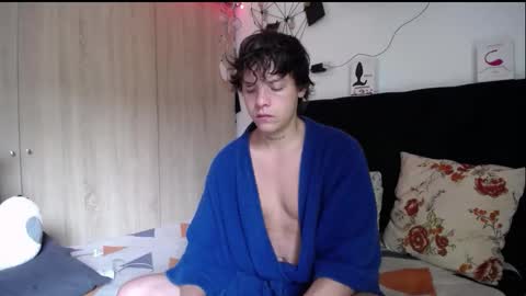 Snapshot of santii_rose chatting on February 2026 06:28:01 PM Santii online show from February 2026 06:28:01 PM