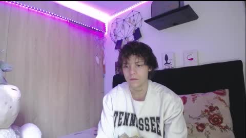 Snapshot of santii_rose chatting on March 2026 01:34:01 PM Santii online show from March 2026 01:34:01 PM