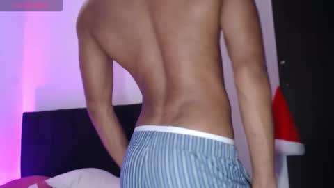 Snapshot of santinaugthy chatting on December 2025 06:08:02 AM santi online show from December 2025 06:08:02 AM