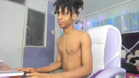 Snapshot of santy_bigcock_01 chatting on November 2025 11:10:01 AM santy online show from November 2025 11:10:01 AM