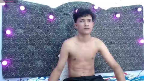Snapshot of santy_boys_xxx chatting on October 2025 03:13:02 AM santy boys xxxHOT CUM online show from October 2025 03:13:02 AM