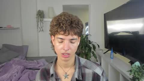 kitty online show from November 2025 04:23:01 AM