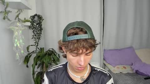 kitty online show from December 2025 12:40:01 AM