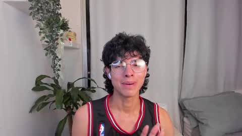 Snapshot of santy_kitty chatting on February 2026 03:24:01 AM kitty online show from February 2026 03:24:01 AM