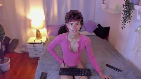 Snapshot of santy_kitty chatting on March 2026 02:22:02 AM kitty online show from March 2026 02:22:02 AM