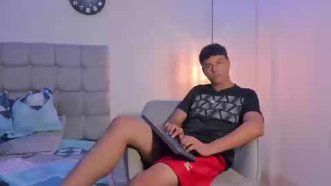 Snapshot of santy_stump chatting on September 2025 09:50:01 PM santy_stump online show from September 2025 09:50:01 PM