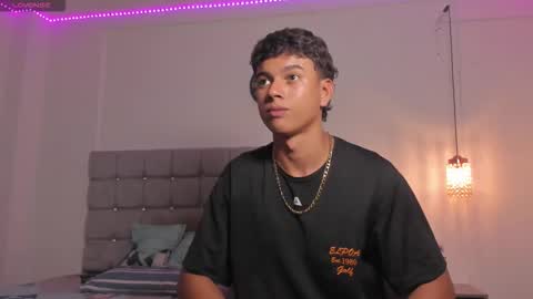 Snapshot of santy_stump chatting on November 2025 09:28:01 PM santy_stump online show from November 2025 09:28:01 PM