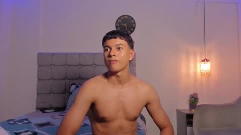 Snapshot of santy_stump chatting on November 2025 08:43:01 PM santy_stump online show from November 2025 08:43:01 PM