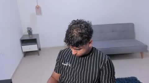 santy_stump online show from April 2026 09:38:01 PM