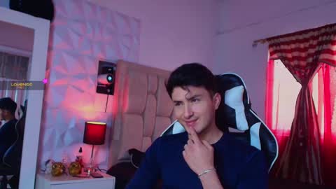 Snapshot of santyago_taylor chatting on December 2024 08:15:02 PM Santyago online show from December 2024 08:15:02 PM