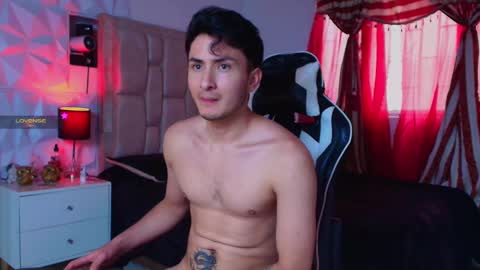 Snapshot of santyago_taylor chatting on January 2025 09:52:02 PM Santyago online show from January 2025 09:52:02 PM