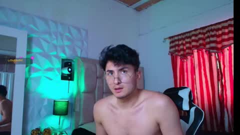 Snapshot of santyago_taylor chatting on January 2025 08:59:01 PM Santyago online show from January 2025 08:59:01 PM