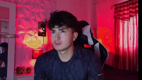 Snapshot of santyago_taylor chatting on January 2025 06:56:01 PM Santyago online show from January 2025 06:56:01 PM