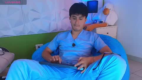 Snapshot of santyago_taylor chatting on September 2025 07:03:02 PM Santyago online show from September 2025 07:03:02 PM