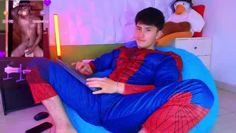 Snapshot of santyago_taylor chatting on October 2025 07:09:02 PM Santyago online show from October 2025 07:09:02 PM