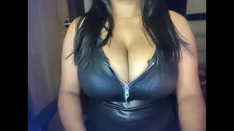 sanvi13 online show from January 2025 03:08:02 PM