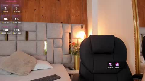 Snapshot of saori_newman chatting on October 2025 11:28:02 AM Saori online show from October 2025 11:28:02 AM