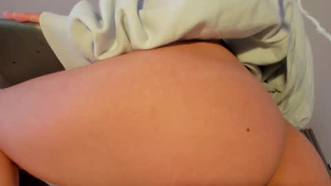 Snapshot of sara_beltran chatting on February 2025 03:13:02 AM Sara online show from February 2025 03:13:02 AM