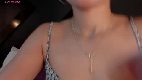 Snapshot of sara_castro24 chatting on February 2025 02:20:01 AM Sara online show from February 2025 02:20:01 AM