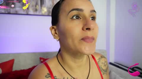 Snapshot of sara_charmy chatting on November 2025 12:06:01 PM online show from November 2025 12:06:01 PM