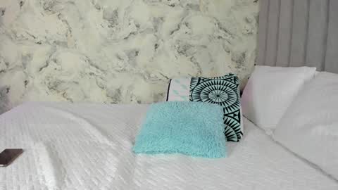 Snapshot of sara_fernandezz chatting on December 2024 03:43:01 PM sara online show from December 2024 03:43:01 PM