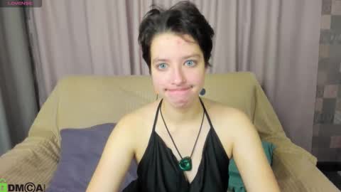 Sarah online show from November 2025 01:00:02 AM