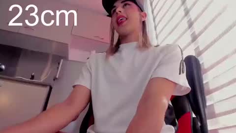 sara_hunter1 online show from September 2025 08:01:02 PM