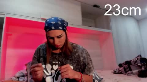 sara_hunter1 online show from October 2025 11:48:01 PM