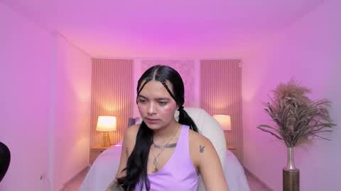 Snapshot of sara_jjones_ chatting on December 2025 08:13:01 PM Sara online show from December 2025 08:13:01 PM