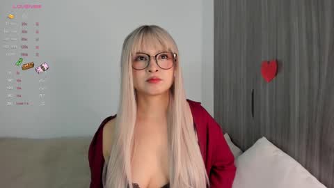 Snapshot of sara_kim_ chatting on February 2025 12:47:02 AM Sara new account give me thomb up Follow me help me reach 15k followers again online show from February 2025 12:47:02 AM