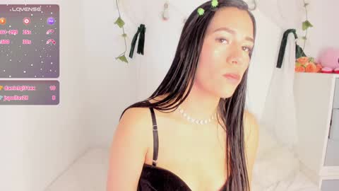 Snapshot of sara_kurt chatting on January 2025 05:08:01 PM Sara online show from January 2025 05:08:01 PM