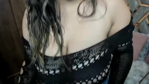 sarah  LIZCANO....... online show from April 2026 09:52:02 AM