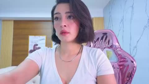 Sara  online show from June 2026 01:47:01 PM