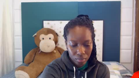 Snapshot of sara_marks chatting on October 2025 11:44:01 AM S A R A online show from October 2025 11:44:01 AM