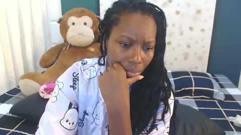 Snapshot of sara_marks chatting on October 2025 11:55:02 AM S A R A online show from October 2025 11:55:02 AM