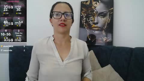 Sara   online show from May 2026 07:55:02 PM