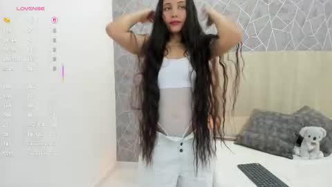 Snapshot of sara_melo chatting on June 2026 12:58:02 PM Sara online show from June 2026 12:58:02 PM